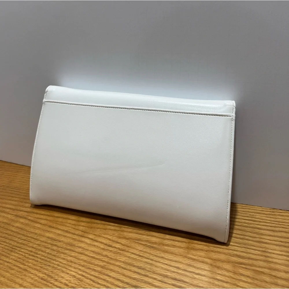 Vintage White and Navy Clutch with shoulder strap - Picture 9 of 11
